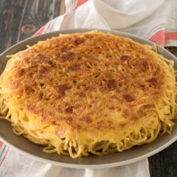 Frittata di spaghetti: Nudel-Omelette als Resteverwertung für Pasta
