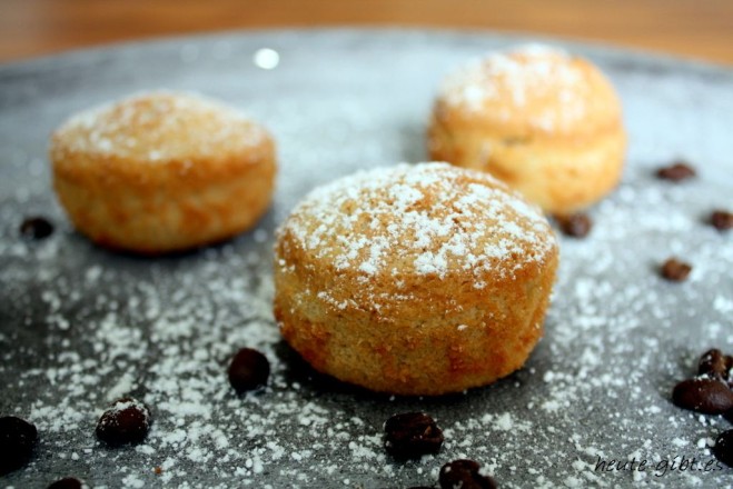 Financiers au café