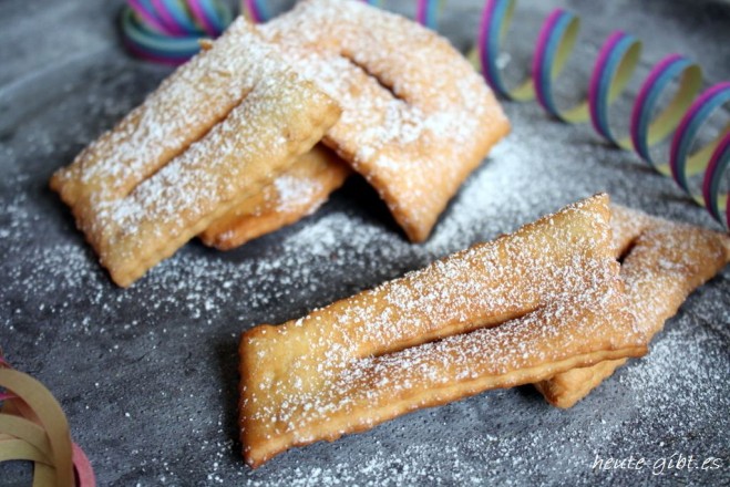 chiacchiere, fasching, faschingsgebäck, kleingebäck, karneval, fasnet, italien, italienisch