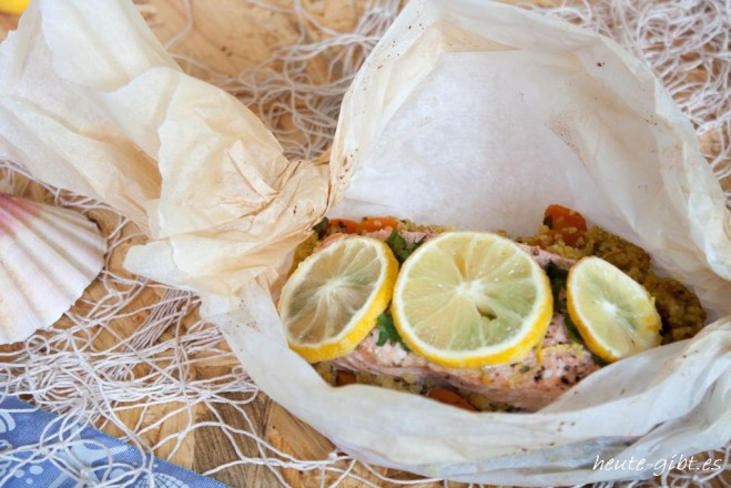 Lachs auf Gemüse-Couscous-Bett