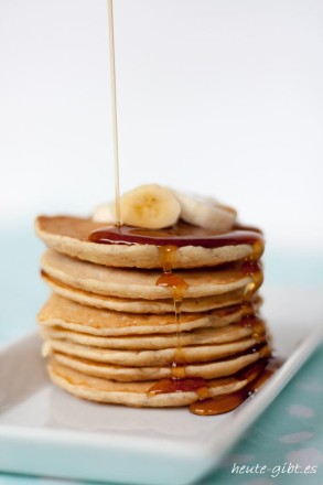 Rezept für Pancakes mit Bananen. Einfach und schnell zubereitet. Perfekt für ein Frühstück oder als Nachtisch.