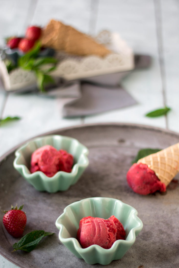 ErdbeerMinzSorbet Rezept mit und auch ohne Eismaschine