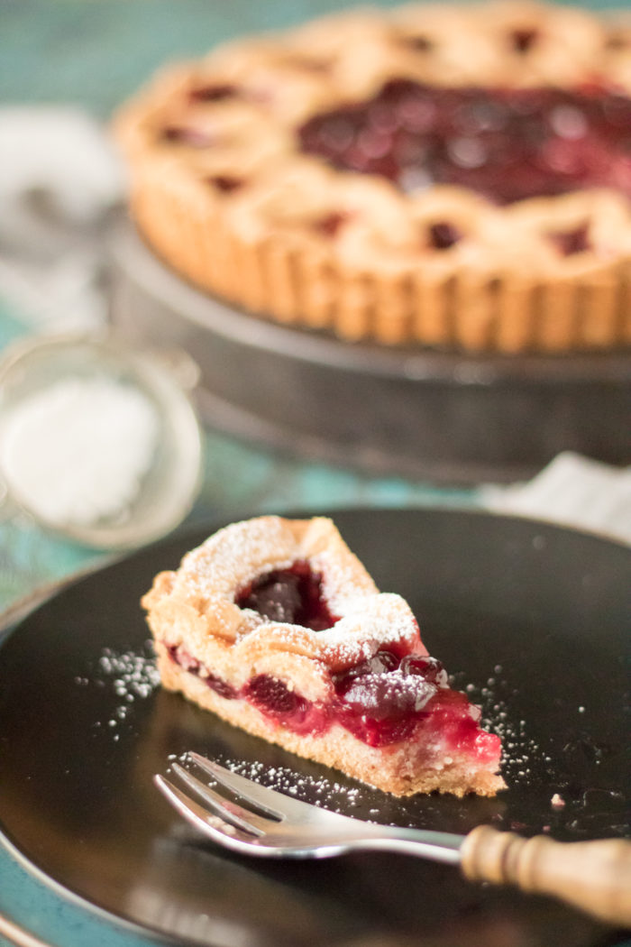 Crostata di ciliegie – italienische Tarte mit Kirschen