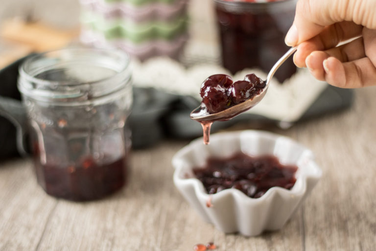 Amarenakirschen – Rezept mit Kirschen aus dem Glas