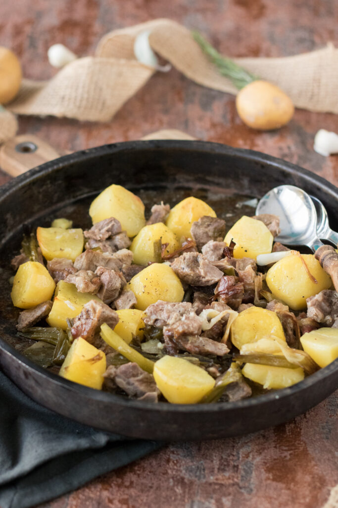 Lamm mit Kartoffeln aus dem Ofen– Agnello al forno con patate