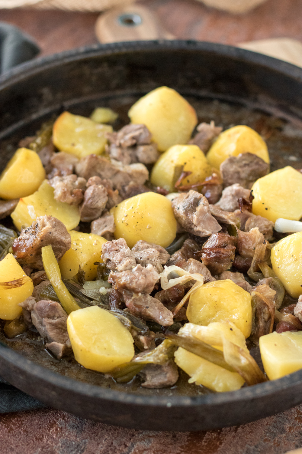 Lamm mit Kartoffeln aus dem Ofen– Agnello al forno con patate
