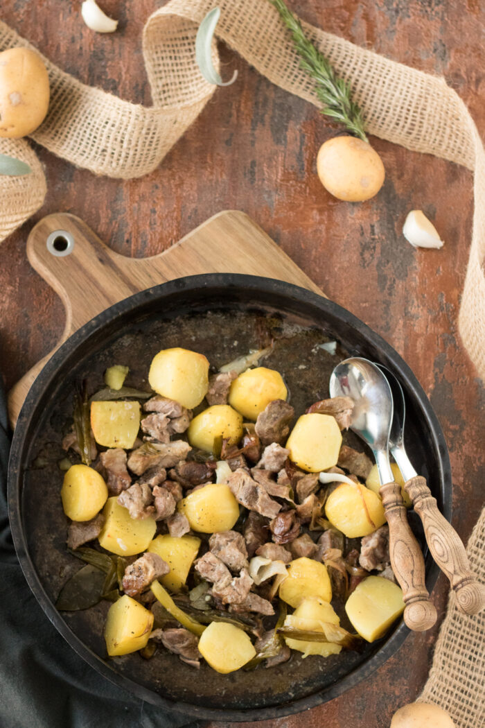 Lamm mit Kartoffeln aus dem Ofen– Agnello al forno con patate